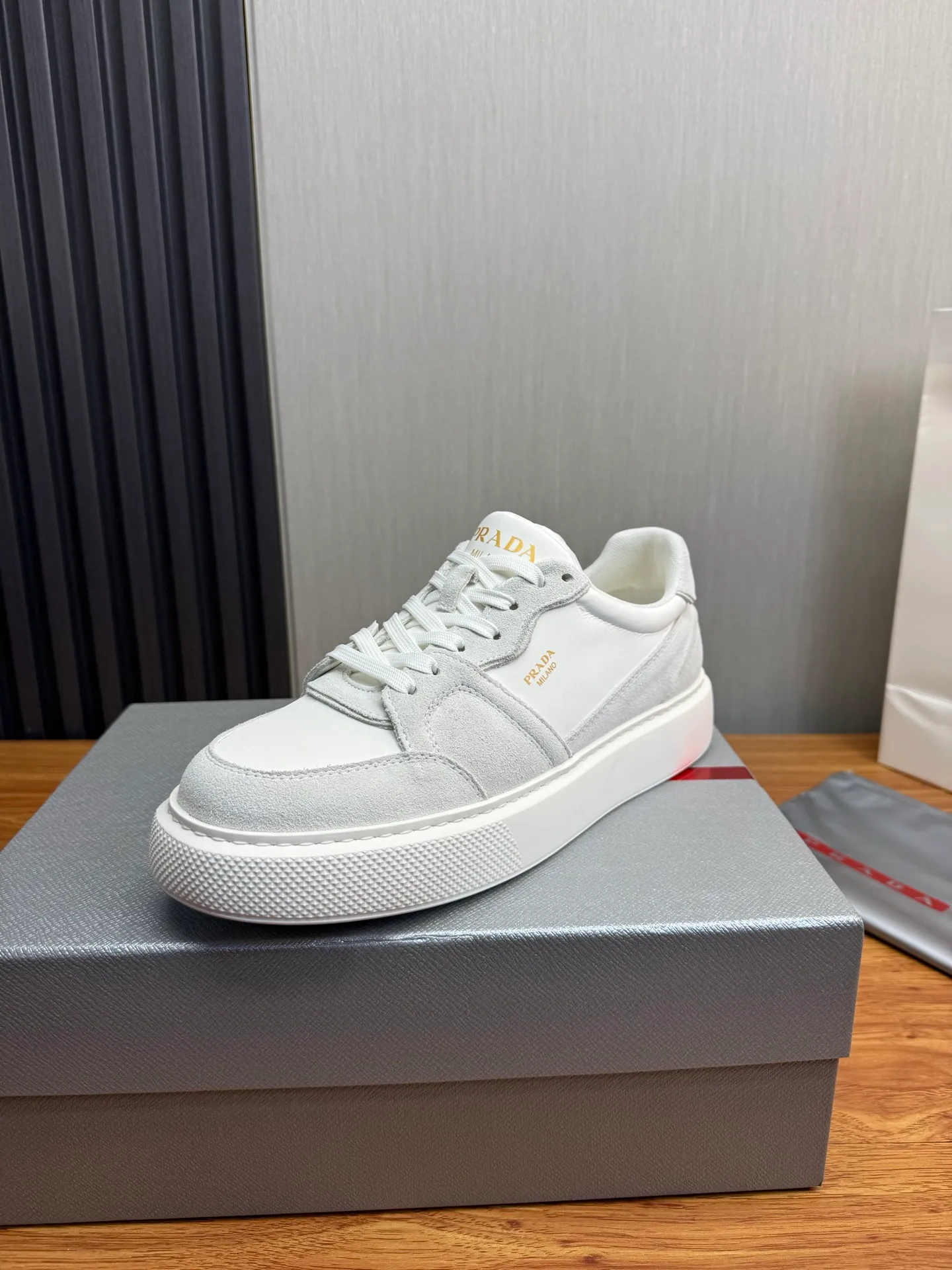 Factory price 560💰 [PRADA] Men’s shoes are popular in the counter, official website is synchronized, 1 high-quality shipment ✔️Original cowhide + cowhide lining, 1🆚1 replica, original sole, 38-45 (45 customized, non-refundable)